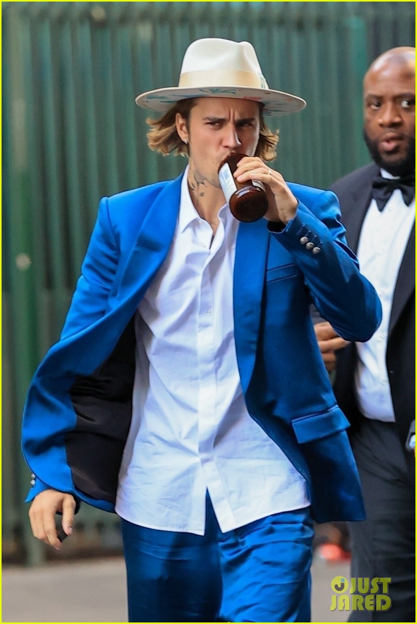 hailey justin bieber arrive in style friends wedding 08