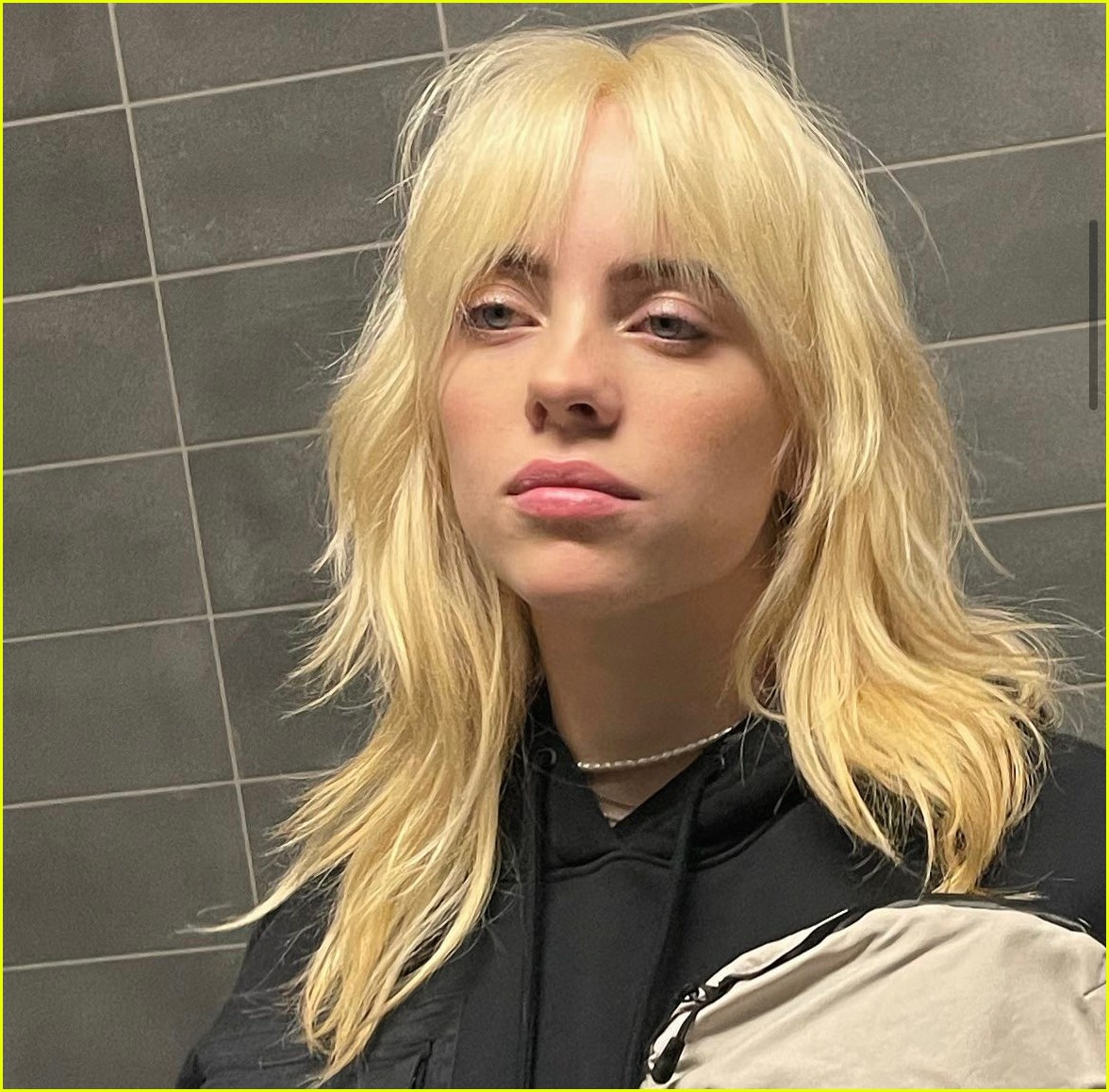 Full Sized Photo Of Billie Eilish On Waiting To Show Blonde Hair 08