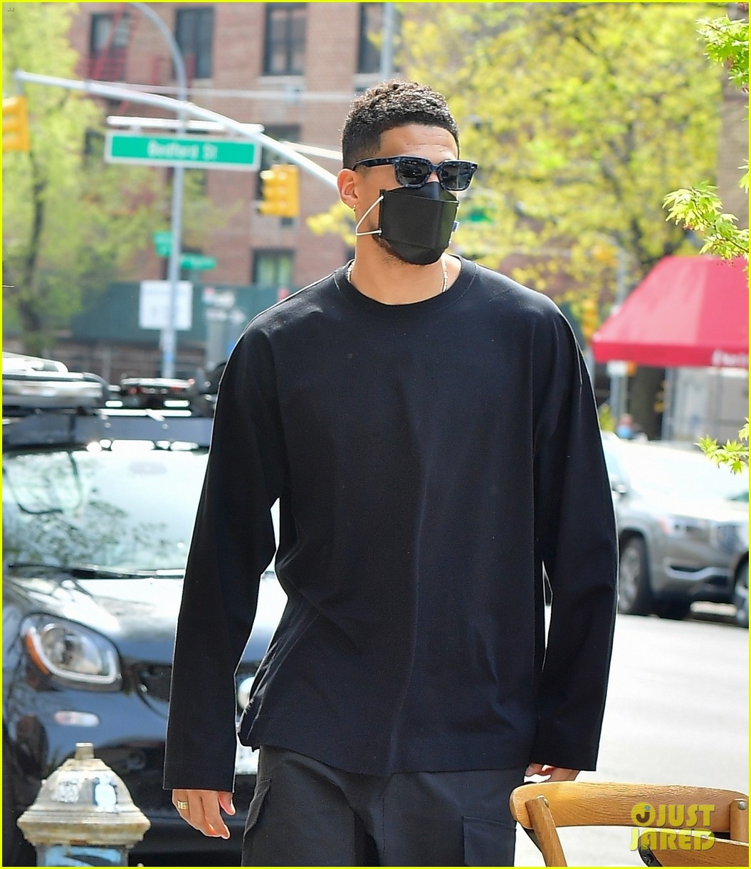 kendall jenner devin book couple up for lunch date 11