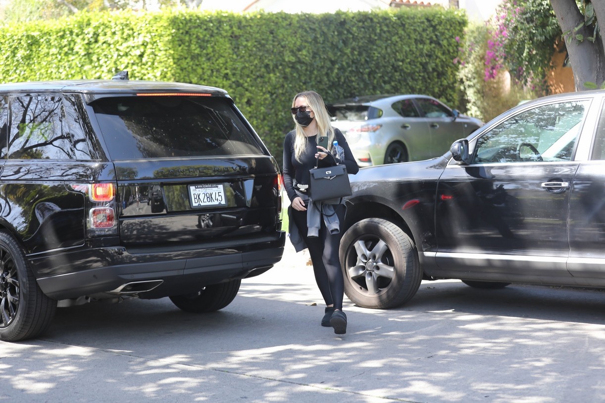 Sofia Richie Attends A Private Pilates Class With Cara Delevingne