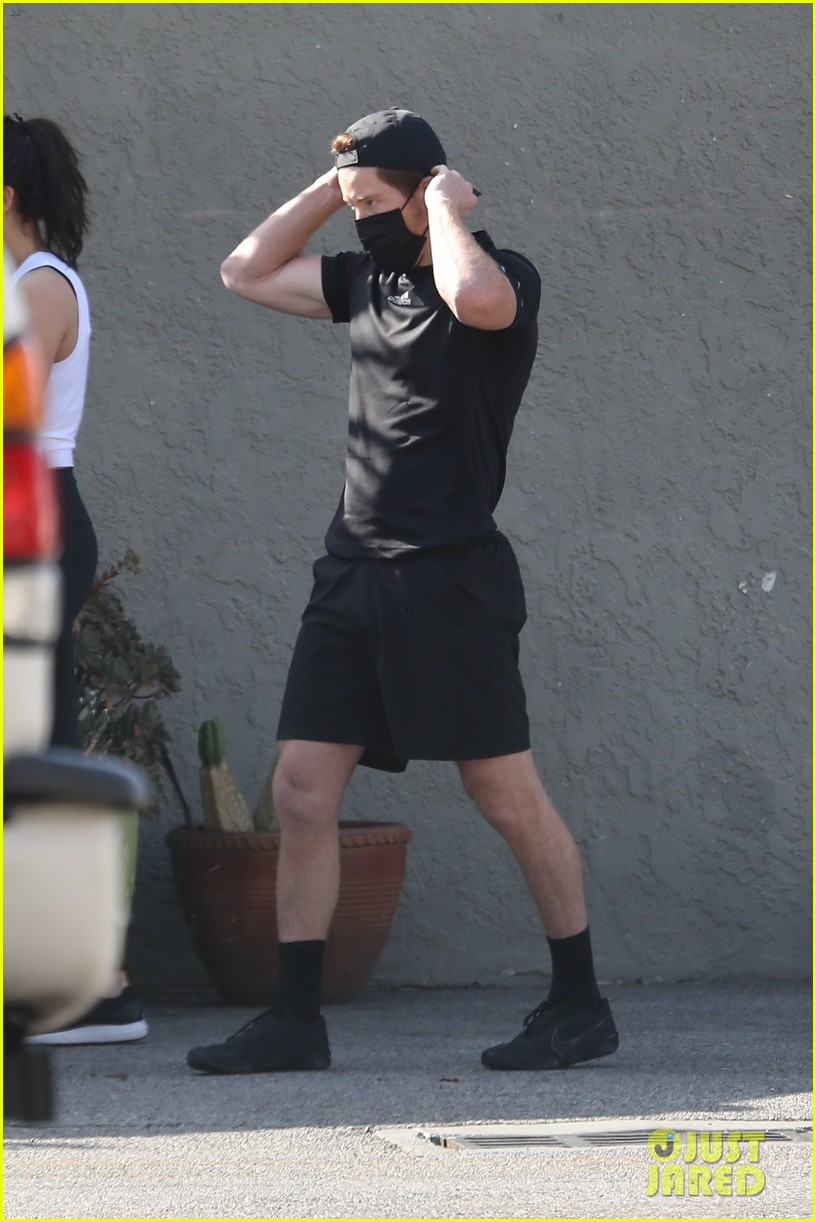 nina dobrev shaun white outdoor gym session 05