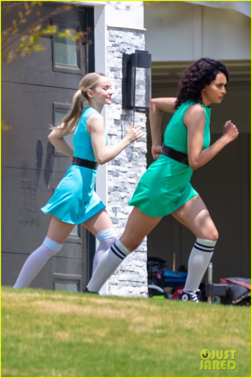 Dove Cameron Chloe Bennet And Yana Perrault Get Into Character In First Powerpuff Pics Photo