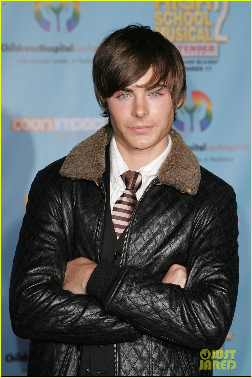 check out zac efrons hollywood transformation over the years 14