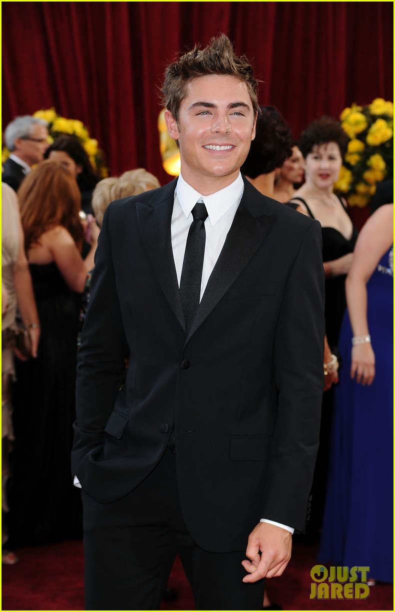 check out zac efrons hollywood transformation over the years 27