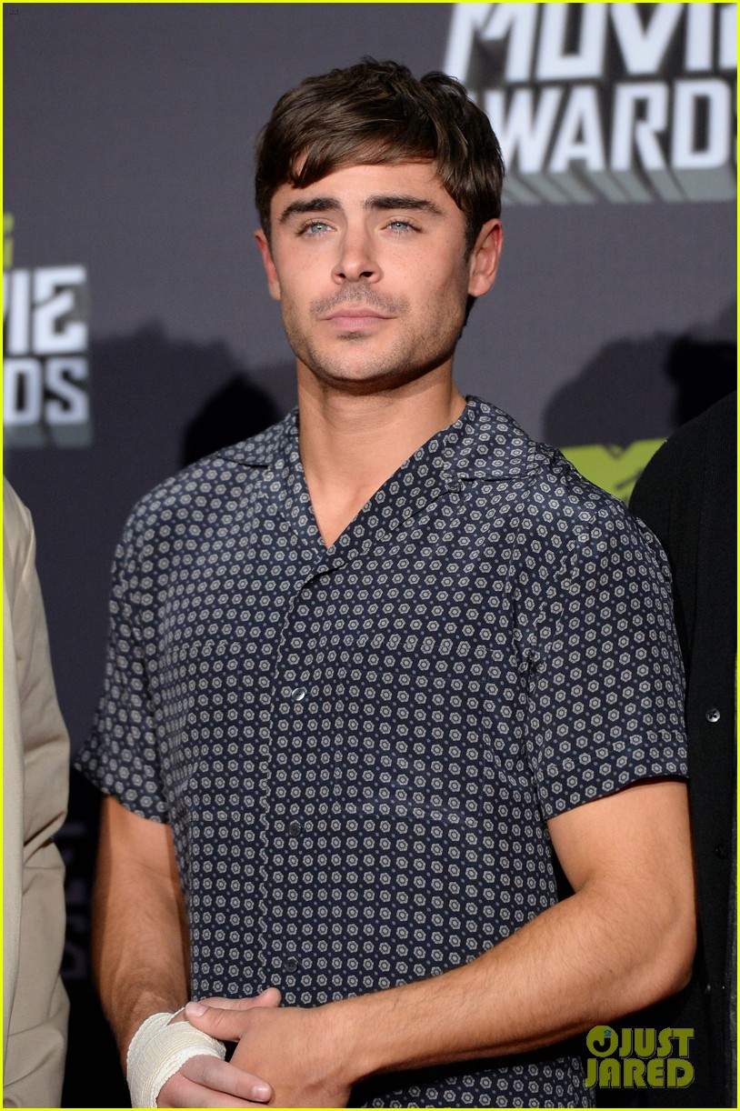 check out zac efrons hollywood transformation over the years 38