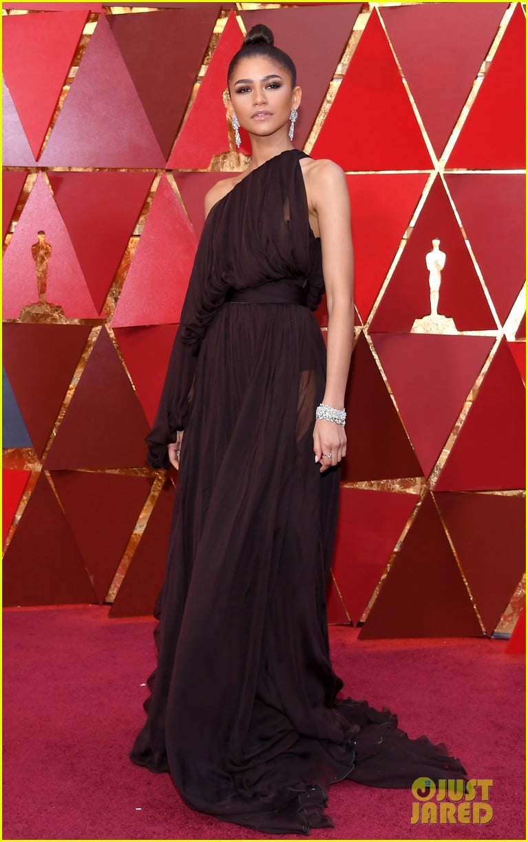 Zendaya Announced As a Presenter For Oscars 2021! | Photo 1309543 ...