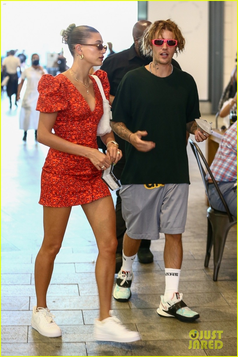 Justin Bieber Cozies Up To Wife Hailey During Shopping Trip in Miami