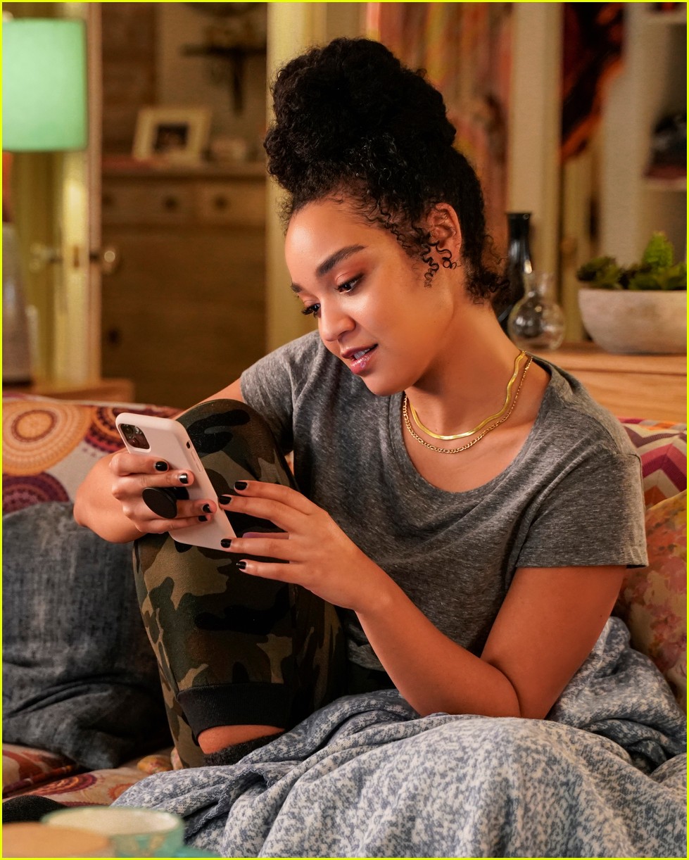 new the bold type images from season premiere released 05