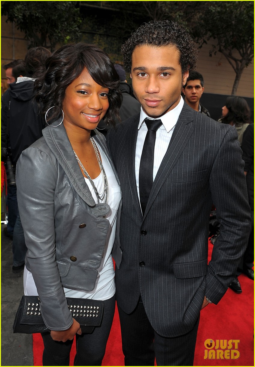 high school musicals corbin bleu monique coleman reuniting for lifetime christmas movie 02