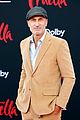 emma stone kirby howell baptiste premiere their new movie cruella 04