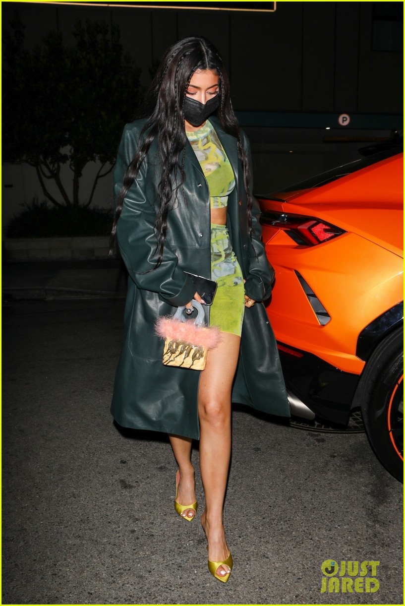 kylie jenner leaves party 01