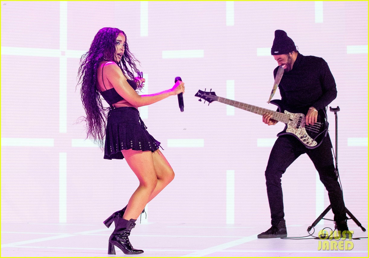 nick jonas headlined shein together fest over the weekend 10