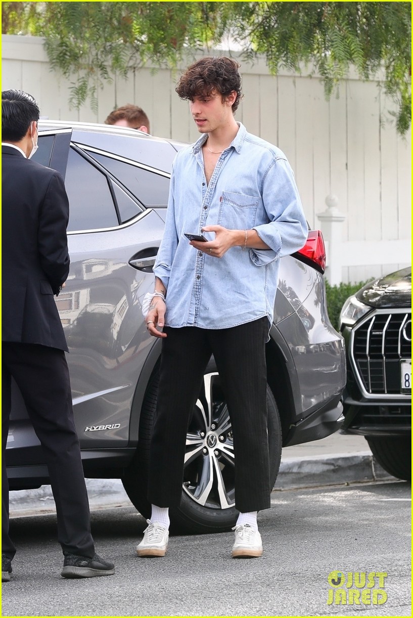 shawn mendes camila cabello west hollywood may 2021 01