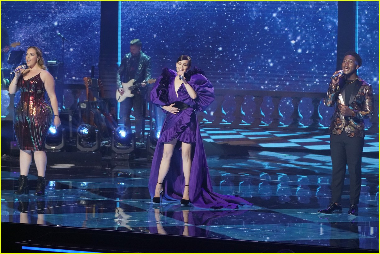 sofia carson kicked off american idol with a whole new world 05