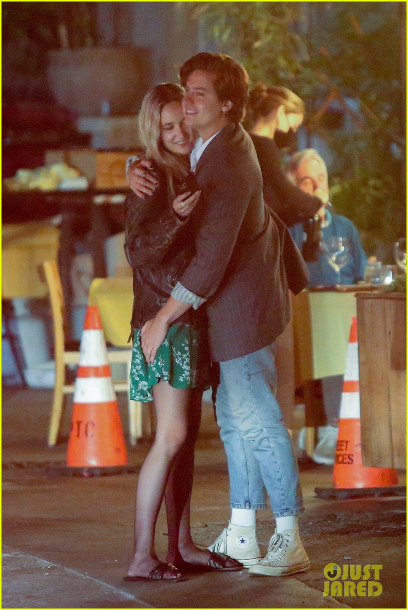 cole sprouse ari fournier pack on pda dinner date 20