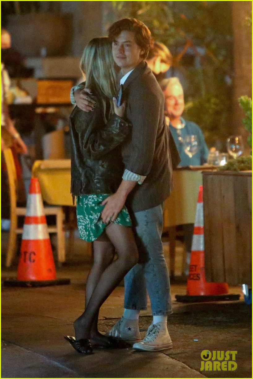 cole sprouse ari fournier pack on pda dinner date 24