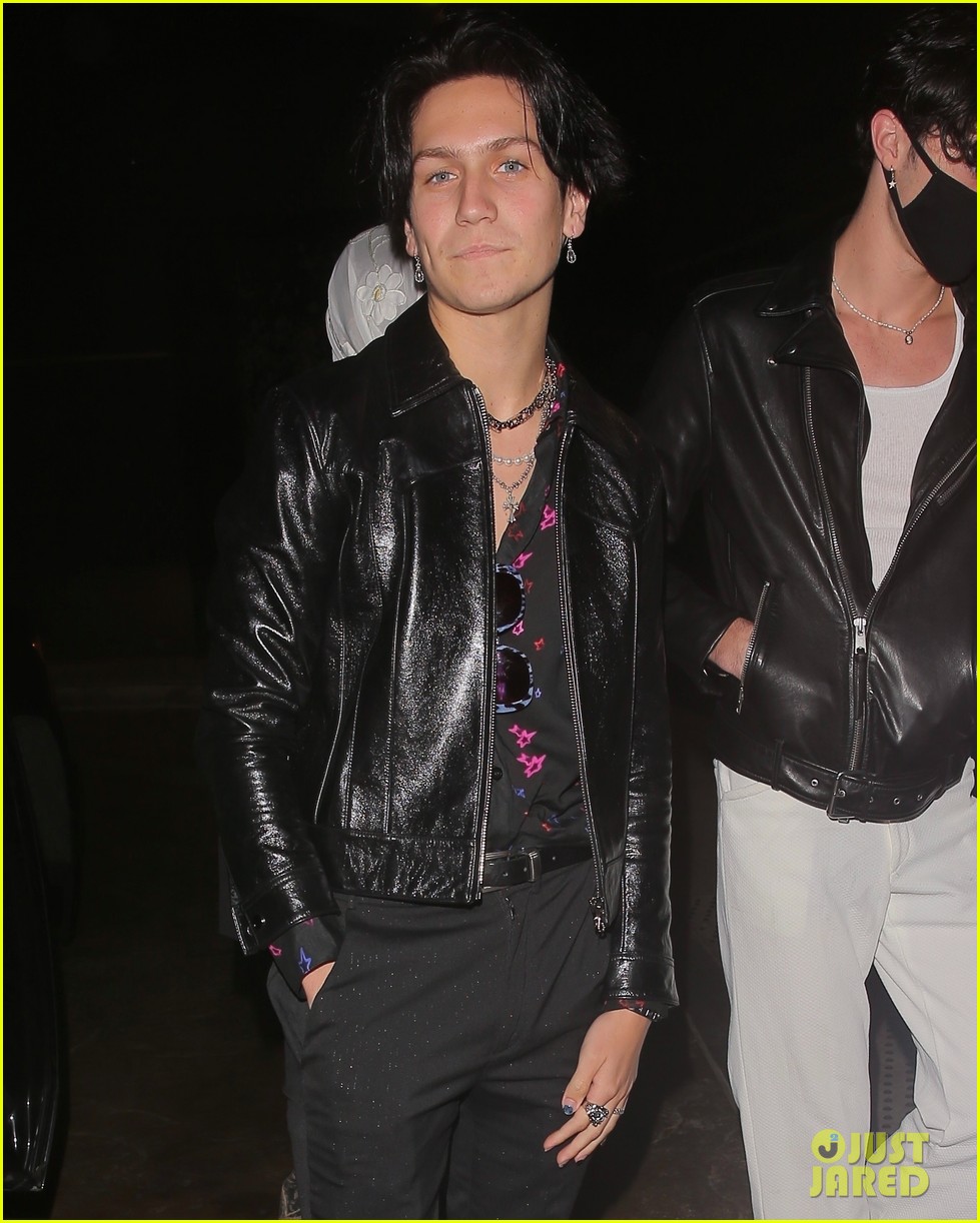 Full Sized Photo of tiktok stars at chase hudson birthday party 28