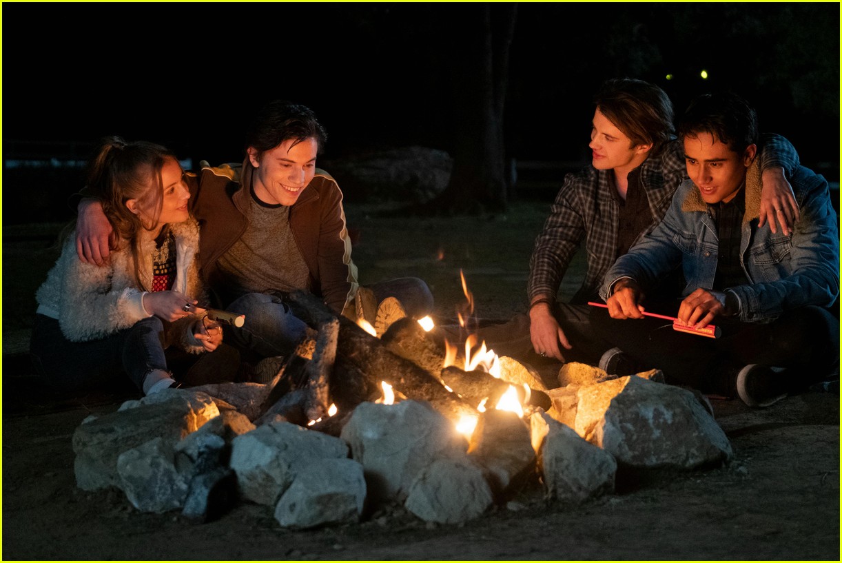 love victor debuts season two trailer watch now 06