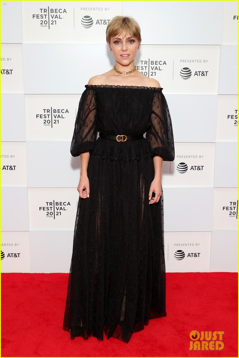 annasophia robb premieres new series dr death at tribeca film festival 01