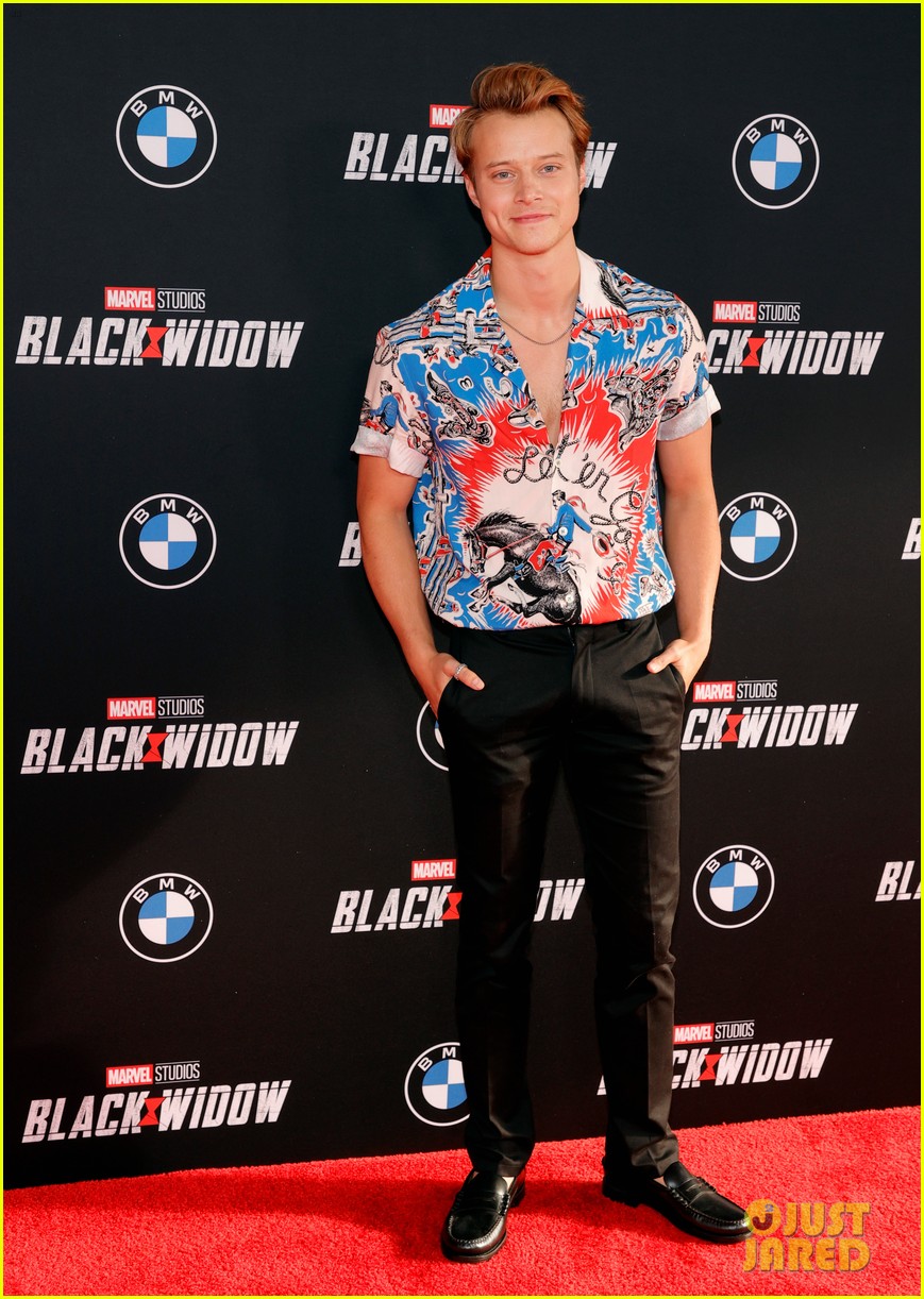 ava michelle kelli berglund step out for black widow la premiere fan event 06