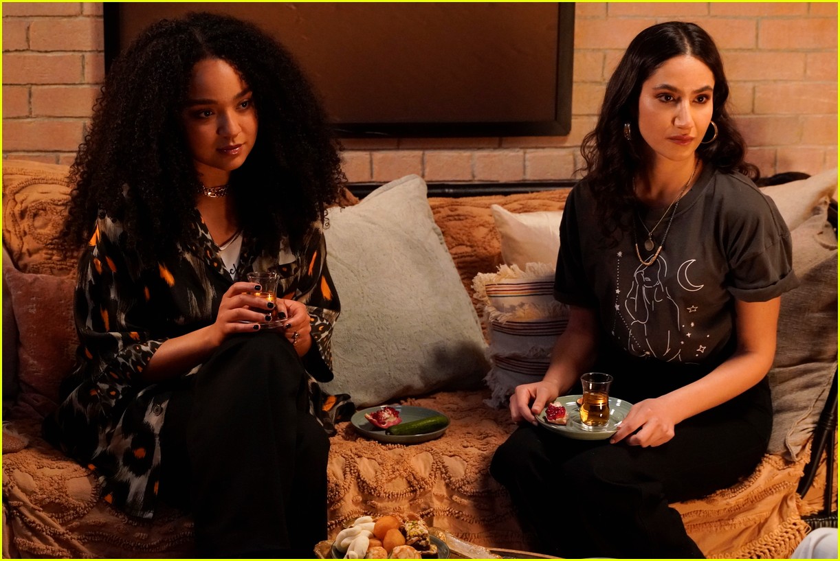 the bold type adds a nod to melora hardins past tv work into tonights episode 11