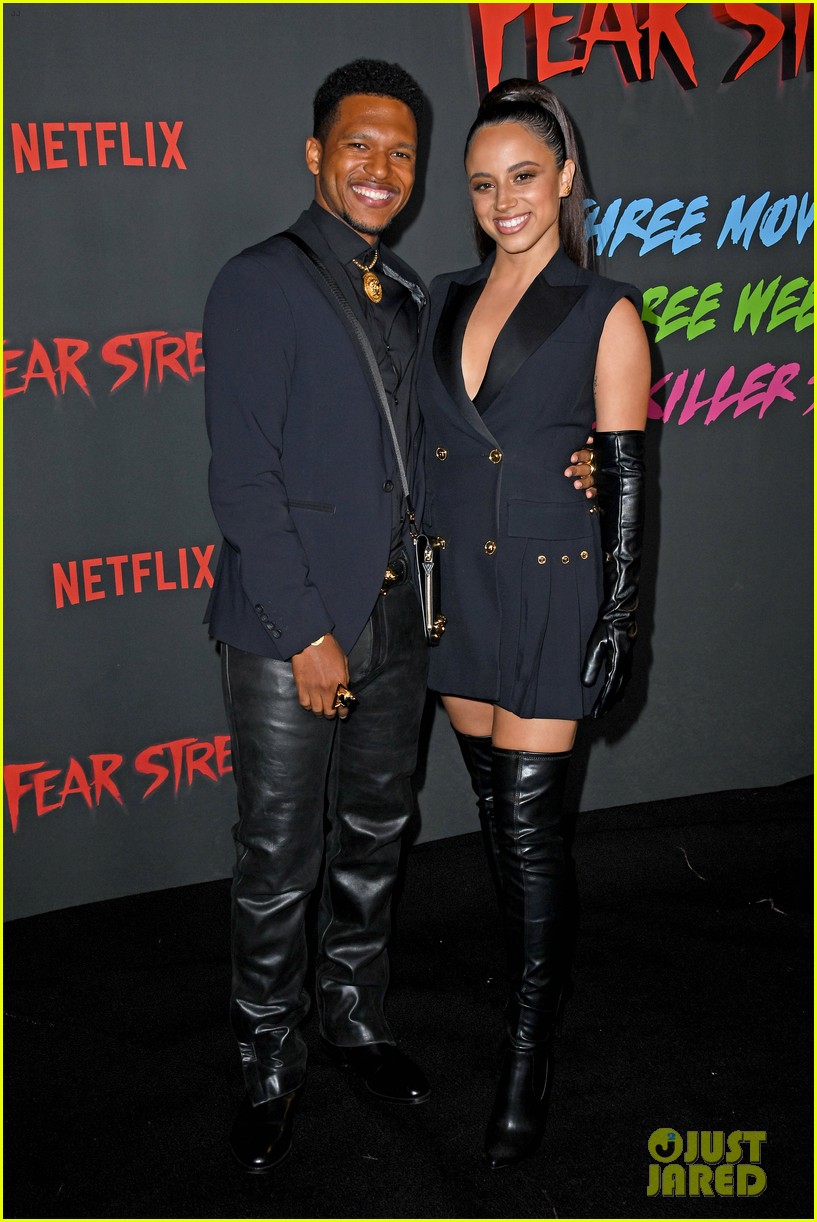 Sadie Sink, Kiana Madeira & Olivia Scott Welch Premiere New Movie 'Fear