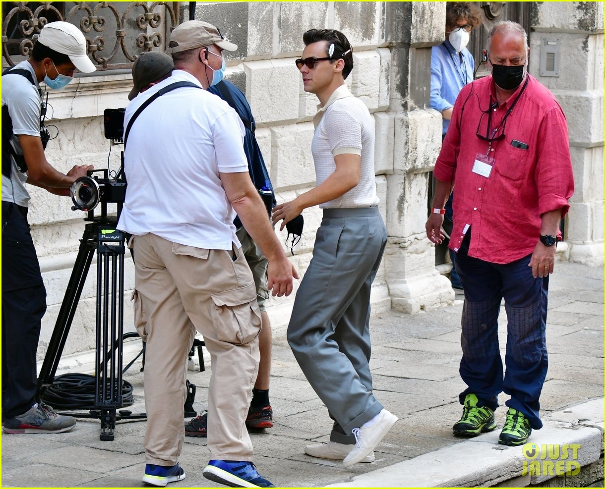 Full Sized Photo of harry styles films my policeman in venice 25 ...