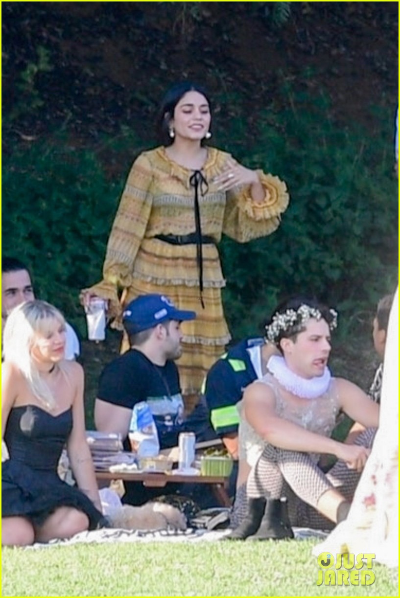 vanessa hudgens gg magree costume party in the park 07