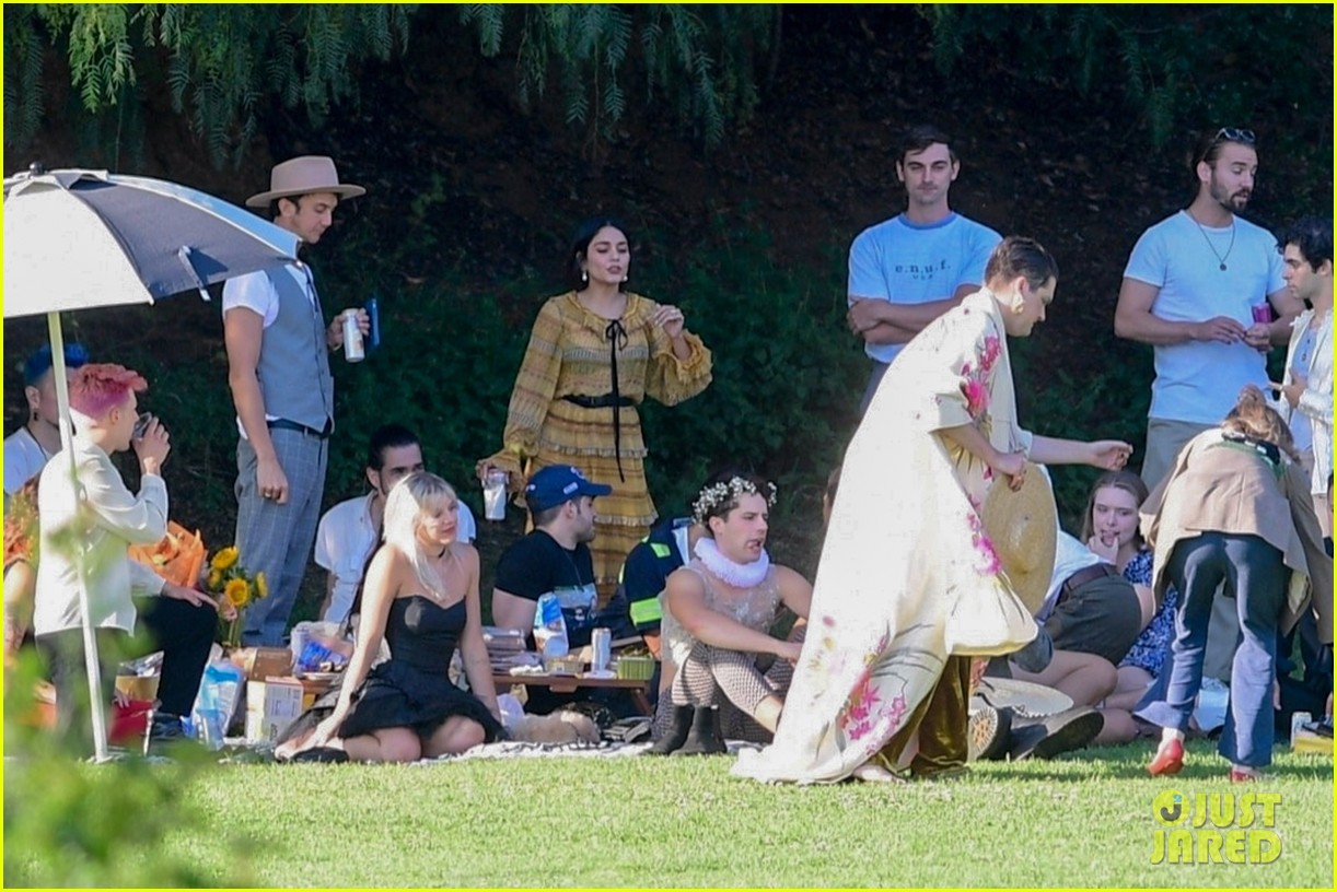 vanessa hudgens gg magree costume party in the park 36