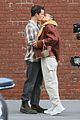 jordan alexander eli brown kiss in new gossip girl set photos 13