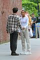 jordan alexander eli brown kiss in new gossip girl set photos 19