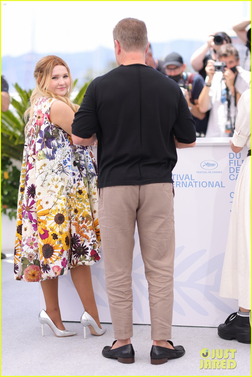 abigail breslin brings stillwater to cannes film festival with matt damon more 14