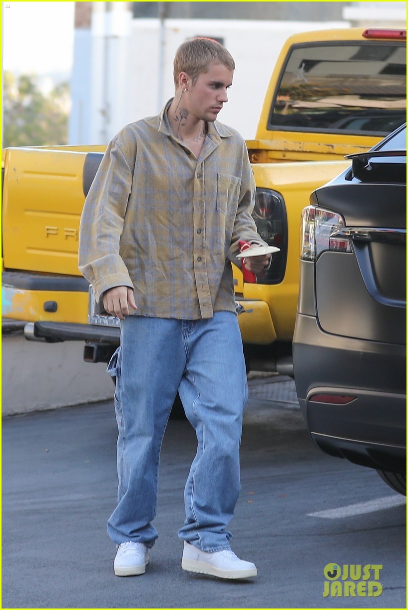 The Biebers Stepped Out for a Wednesday Night Date in L.A. | Photo