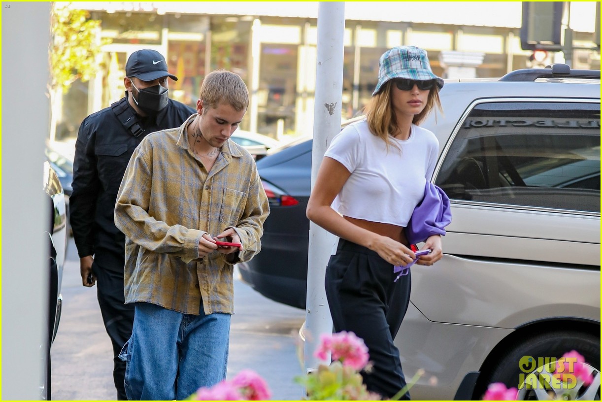 The Biebers Stepped Out for a Wednesday Night Date in L.A. | Photo