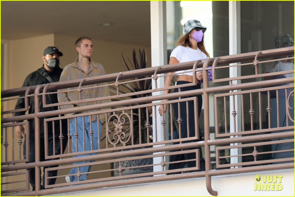 The Biebers Stepped Out for a Wednesday Night Date in L.A. | Photo