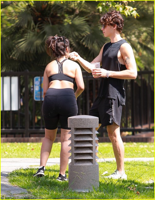 shawn mendes camila cabello look so in love on a stroll in la 92