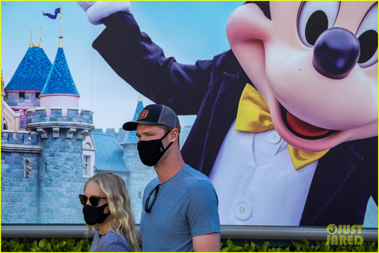 Disneyland & Walt Disney World To Require Masks Indoors Again As COVID