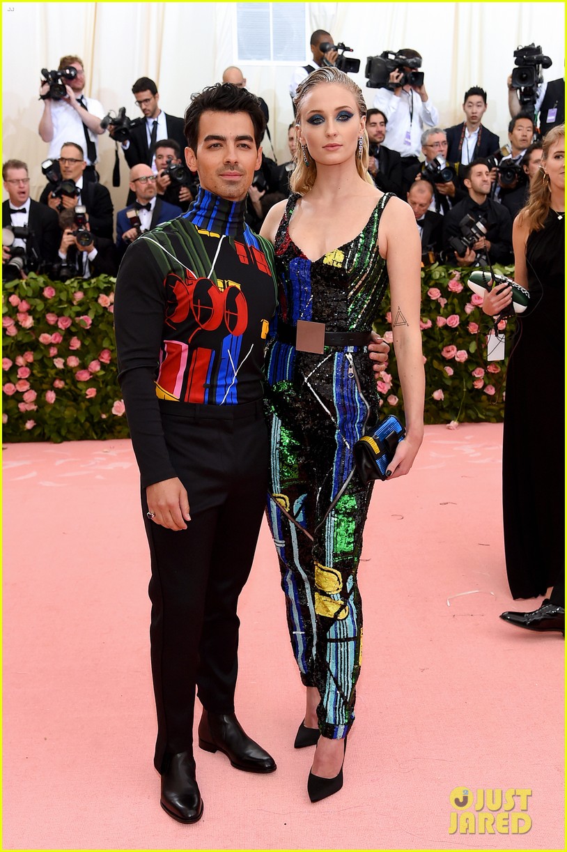 joe jonas reveals best style advice hes ever received 02