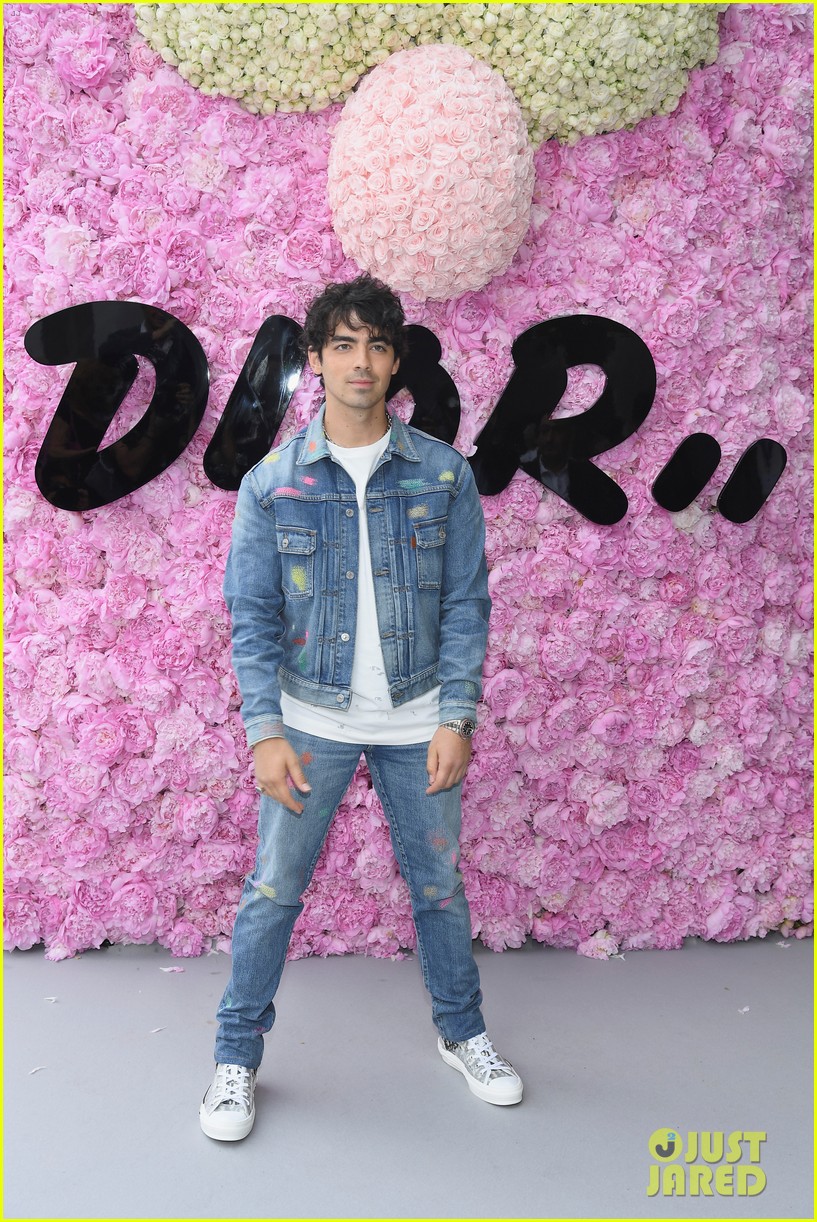 joe jonas reveals best style advice hes ever received 07
