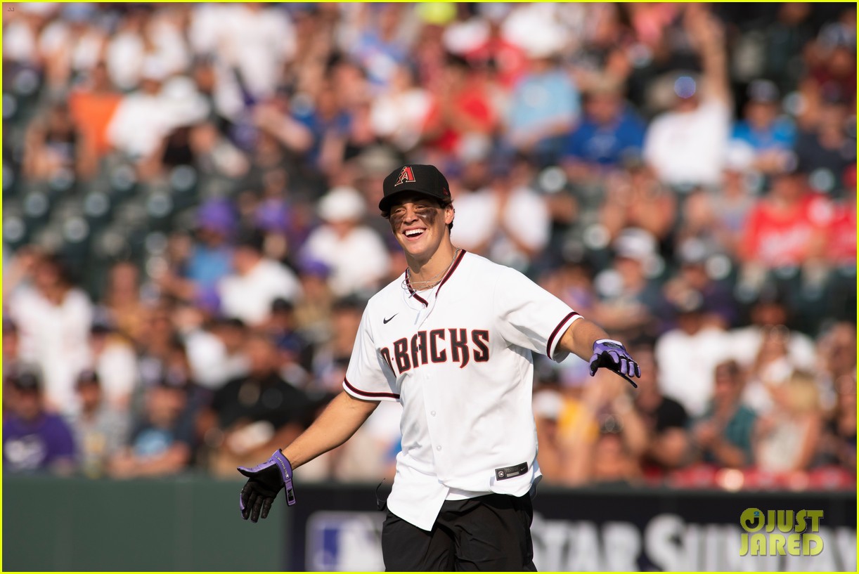 JoJo Siwa, Josh Richards & More Play In MLB All-Star Celebrity