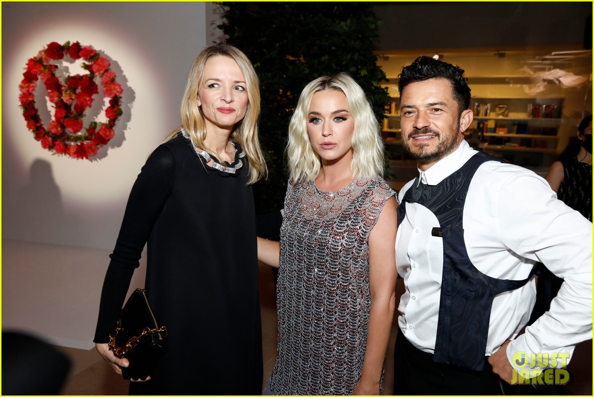 joe jonas sophie turner attend louis vuitton foundation event in paris 14