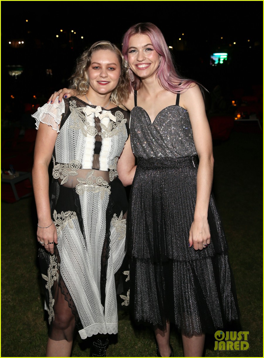 Kiana Madeira & Olivia Scott Welch Premiere Final 'Fear Street' Movie