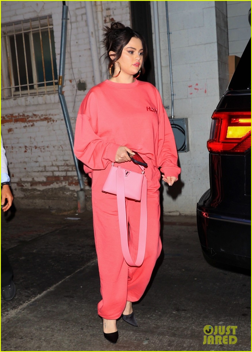 selena gomez monochromatic pink wallys dinner 05