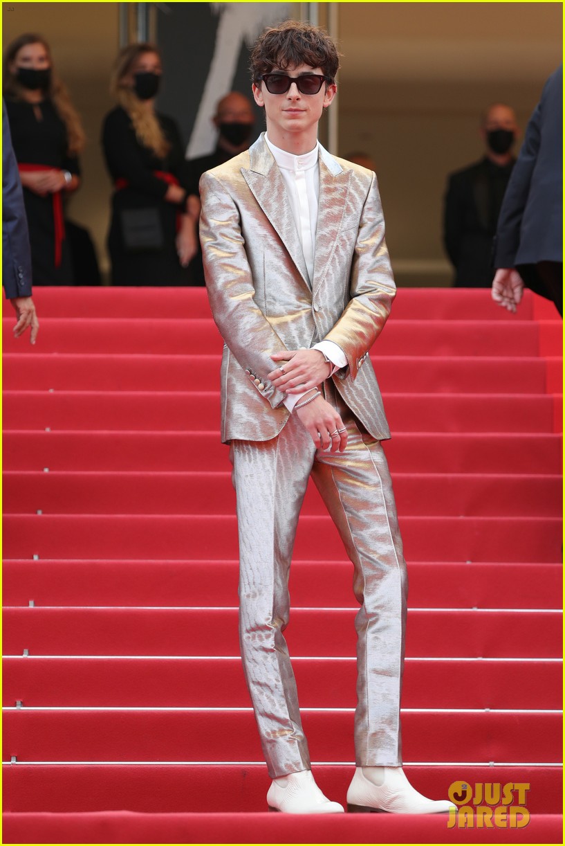 timothee chalamet cozies up to costar tilda swinton at the french dispatch cannes premiere 13