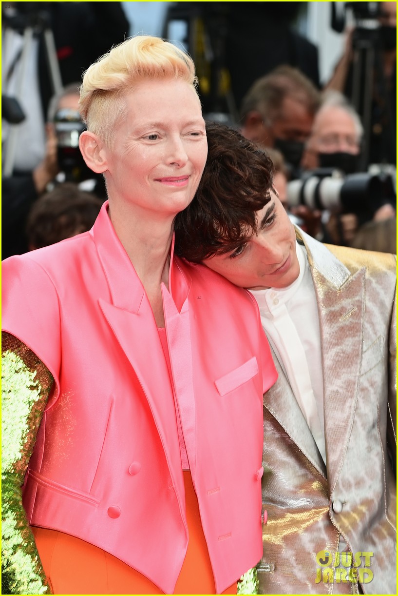 timothee chalamet cozies up to costar tilda swinton at the french dispatch cannes premiere 14