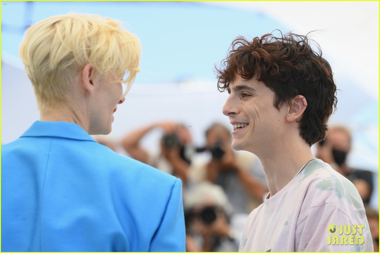 Timothee Chalamet Continues With More Cute Poses at Cannes Photo Call:  Photo 1317071 | 2021 Cannes Film Festival, Timothee Chalamet Pictures |  Just Jared Jr.