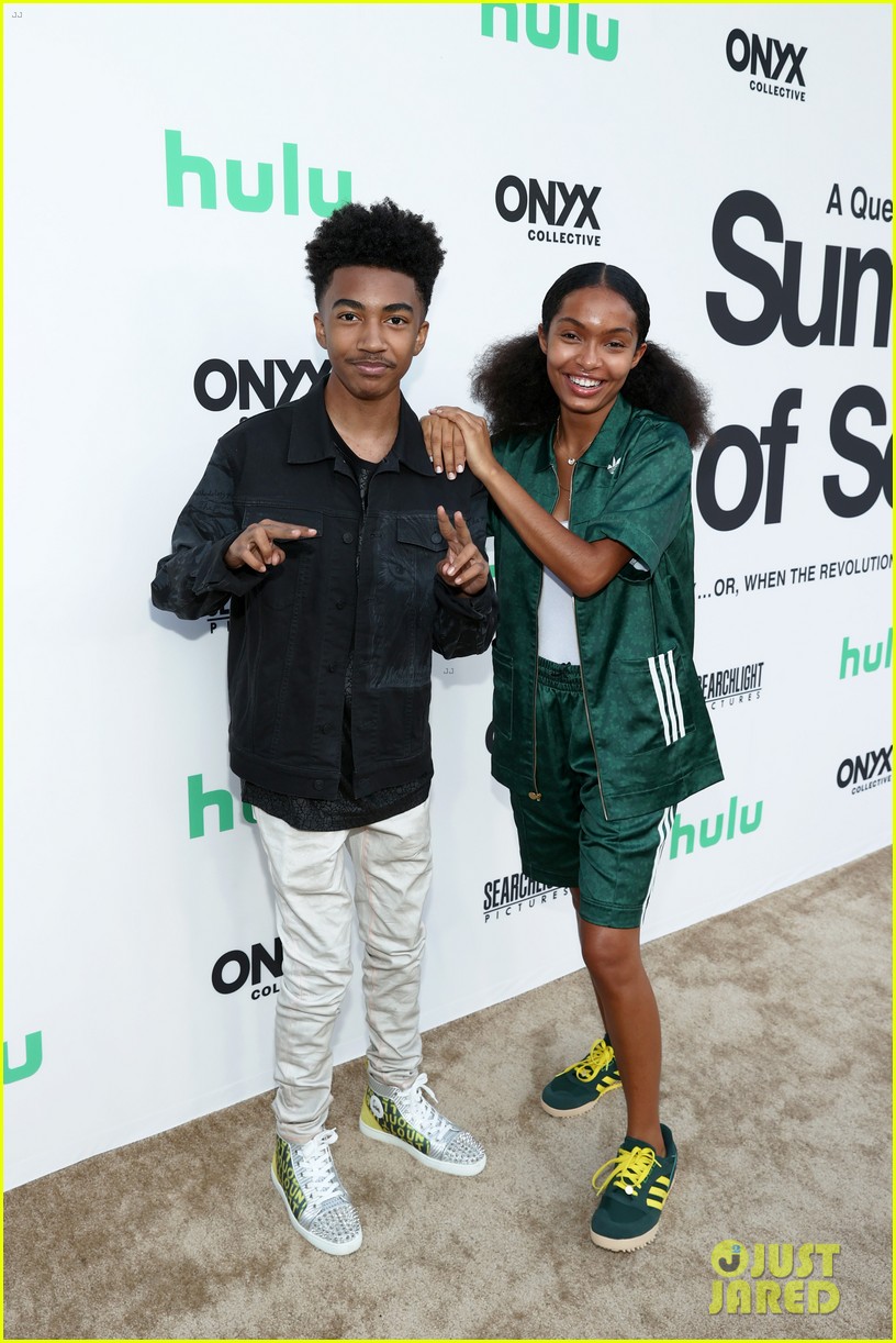 yara shahidi reunites with her little bro miles brown at summer of soul event 09