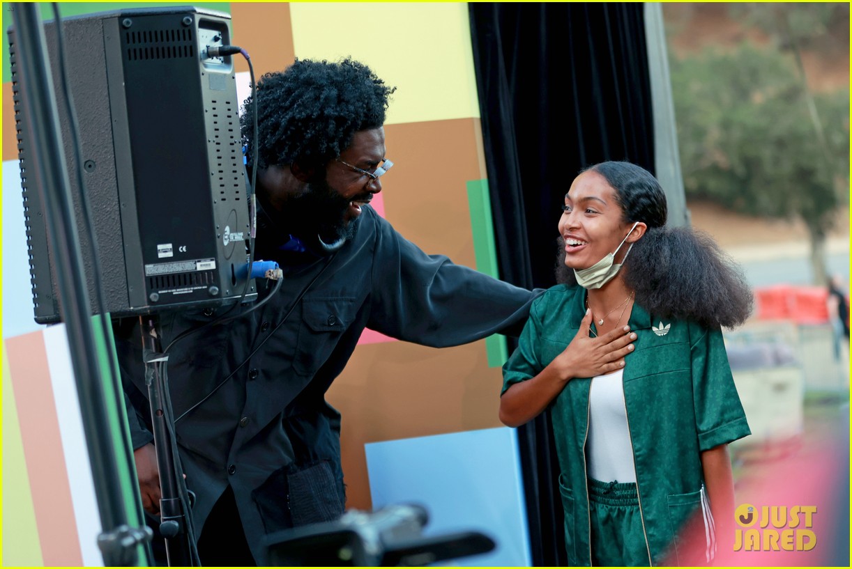 yara shahidi reunites with her little bro miles brown at summer of soul event 21