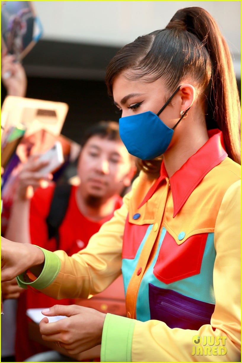 Full Sized Photo of zendaya has legs for days at space jam premiere 07