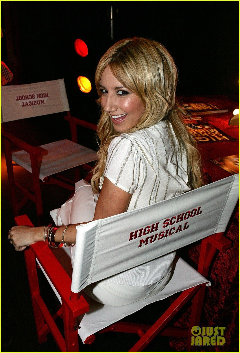 ashley tisdale reveals why she would not play sharpay evans again 01